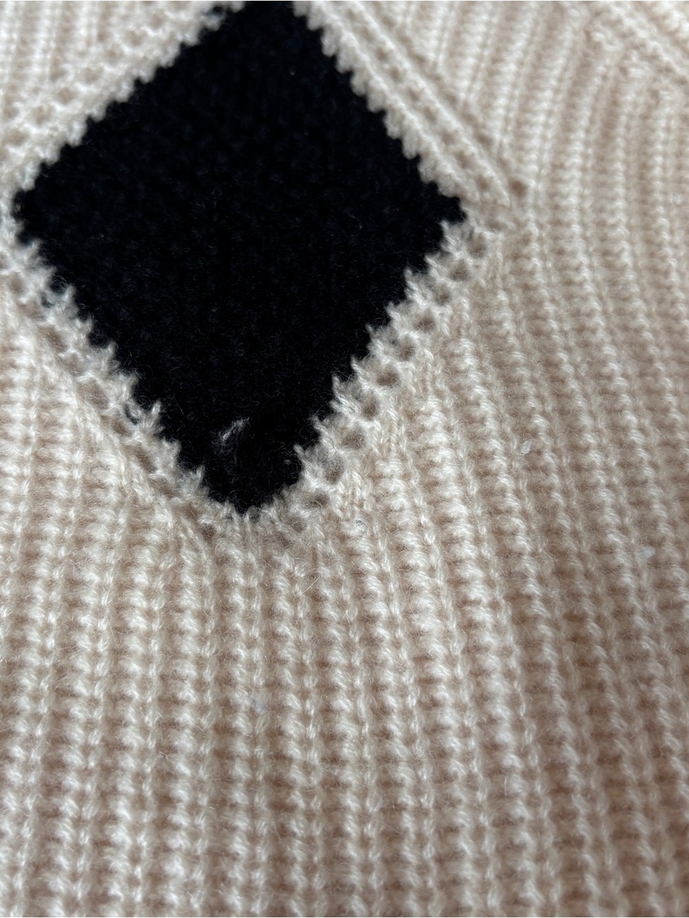 Reformation x Shrimps Diamond Turtleneck Cashmere Cream & Black Sweater - Large - Picture 10 of 11